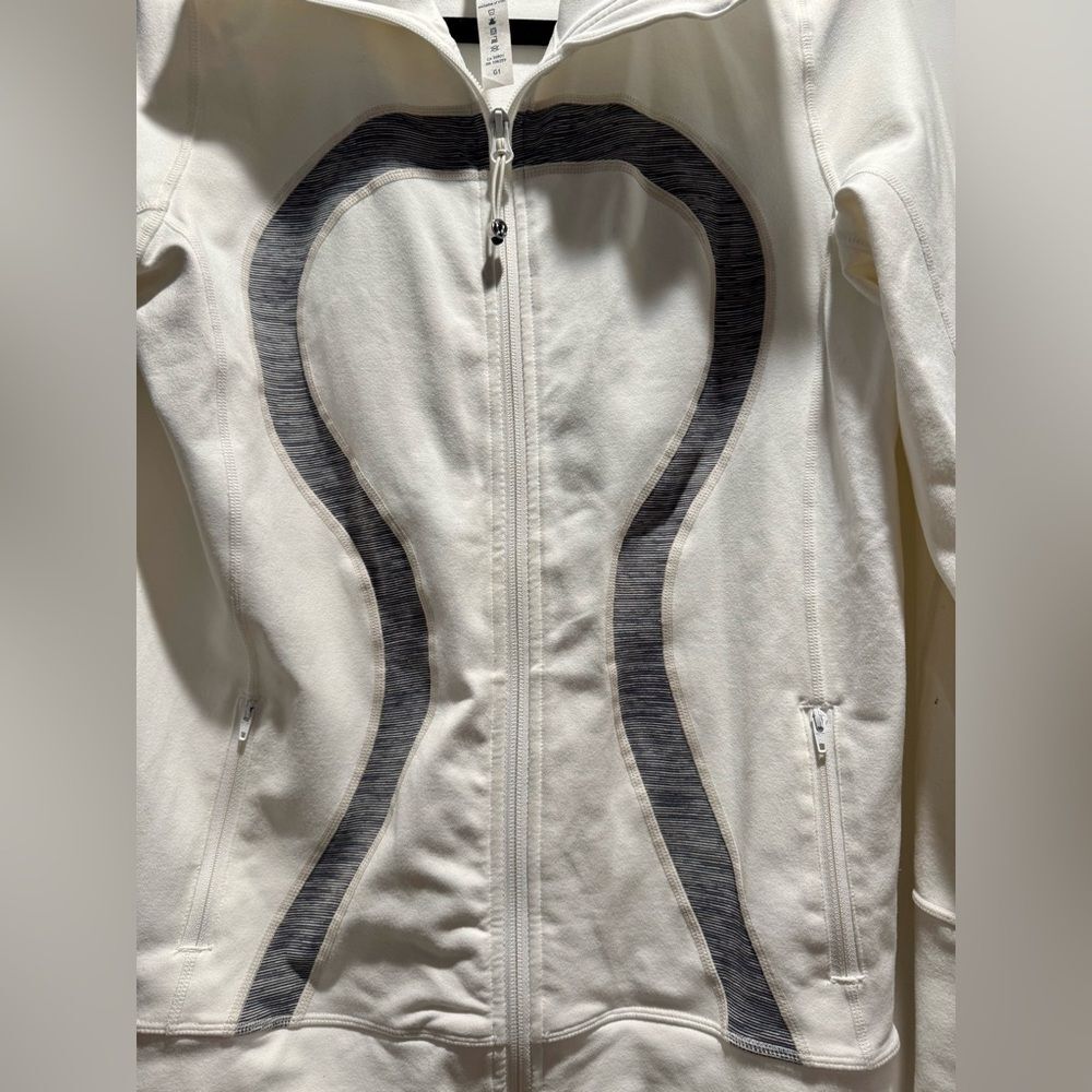 Lululemon In Stride Jacket - Picture 11 of 11